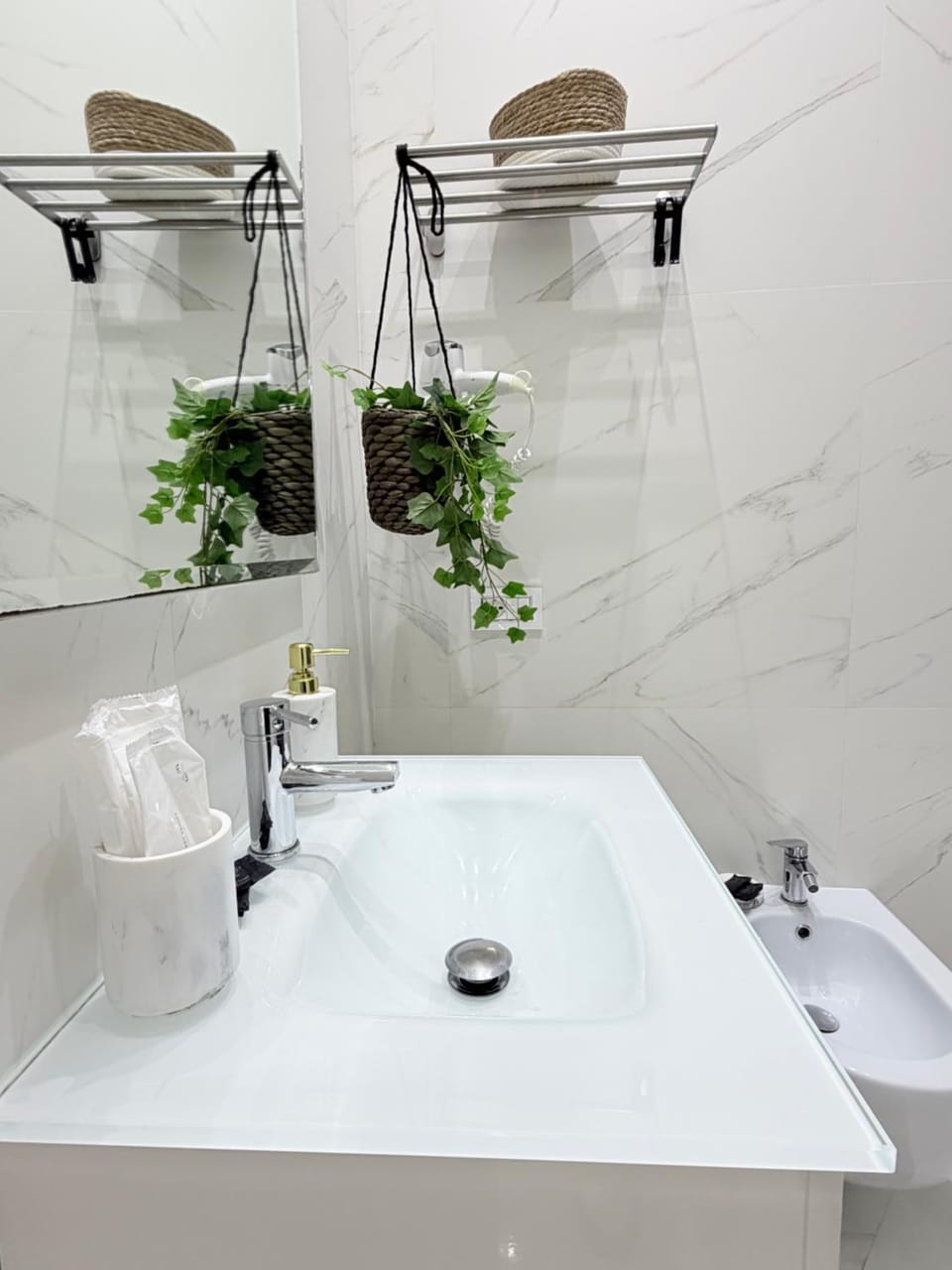 Bathroom, towels