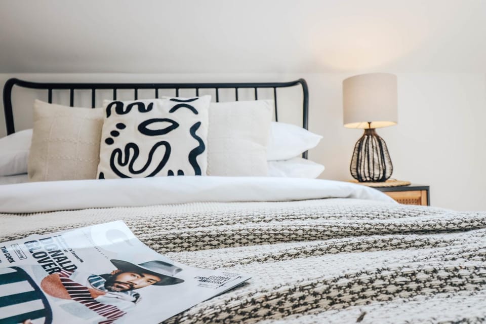 Principality View Apartment Three, by Solace Stays Apartment in Cardiff