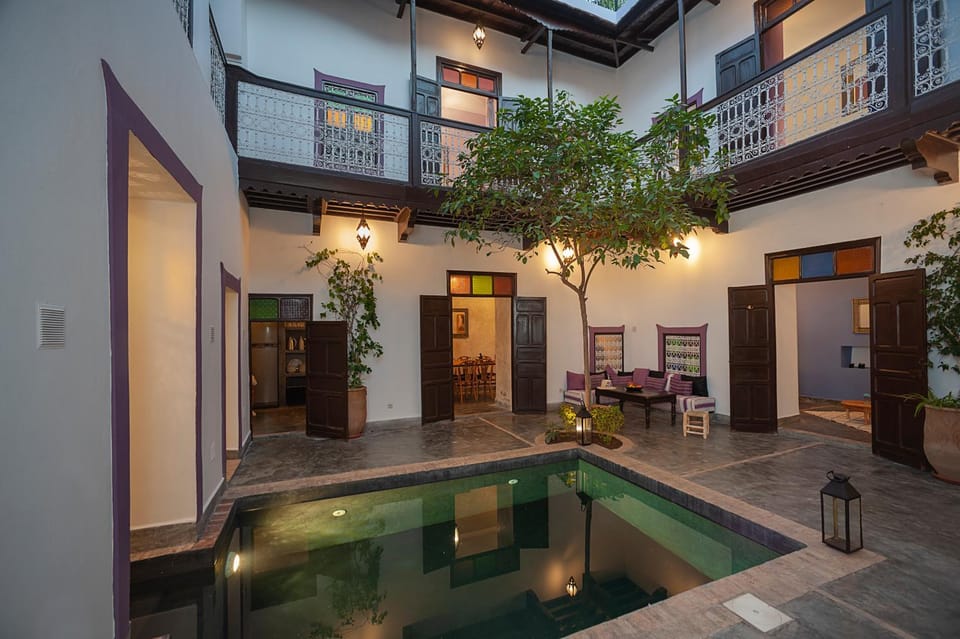 Swimming pool, Swimming pool