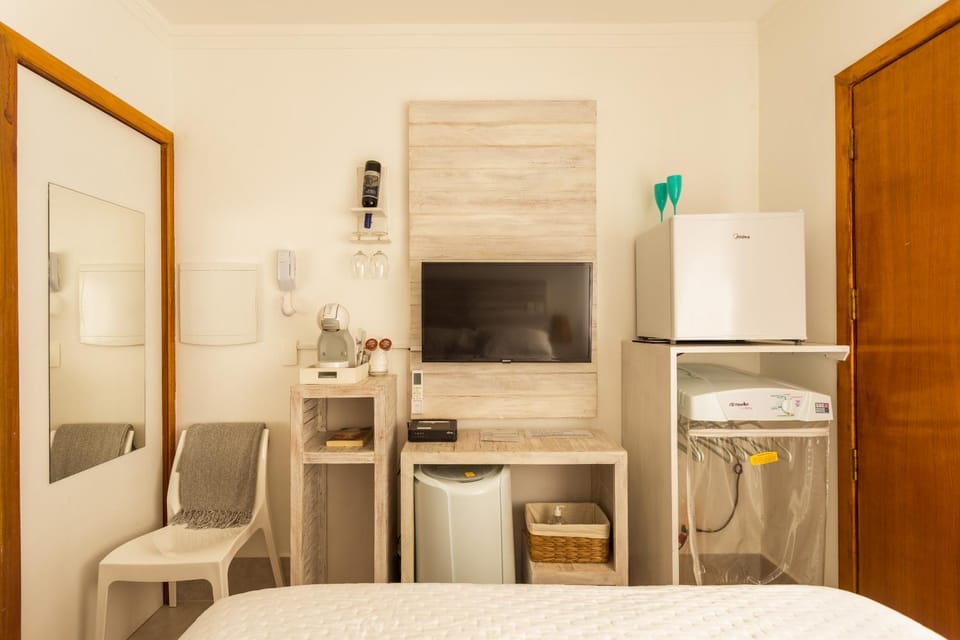 TV and multimedia, Bedroom, hair dresser, oven