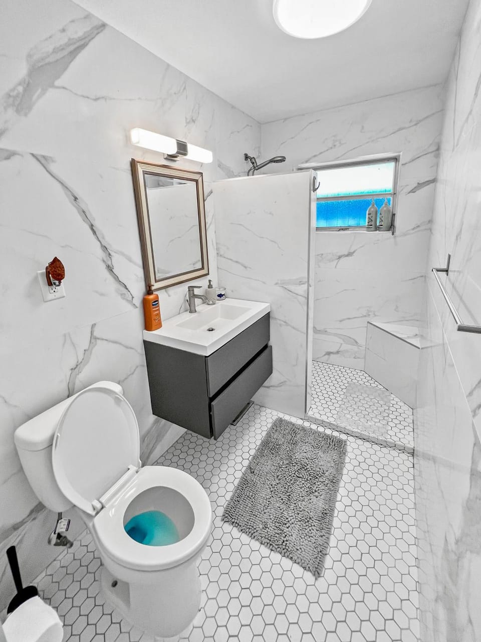 Stylish Tropical Key West Home - Private Yard, Free Parking & Laundry Apartment in Pompano Beach