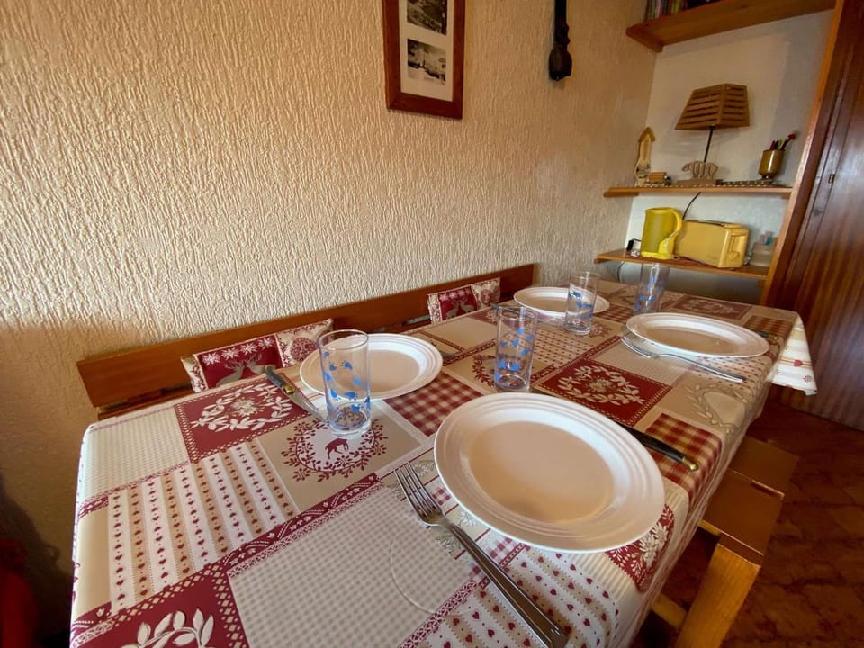 Studio confortable au centre du Chinaillon, proche commerces et pistes, avec ménage inclus - FR-1-241-239 Apartment in Le Grand-Bornand