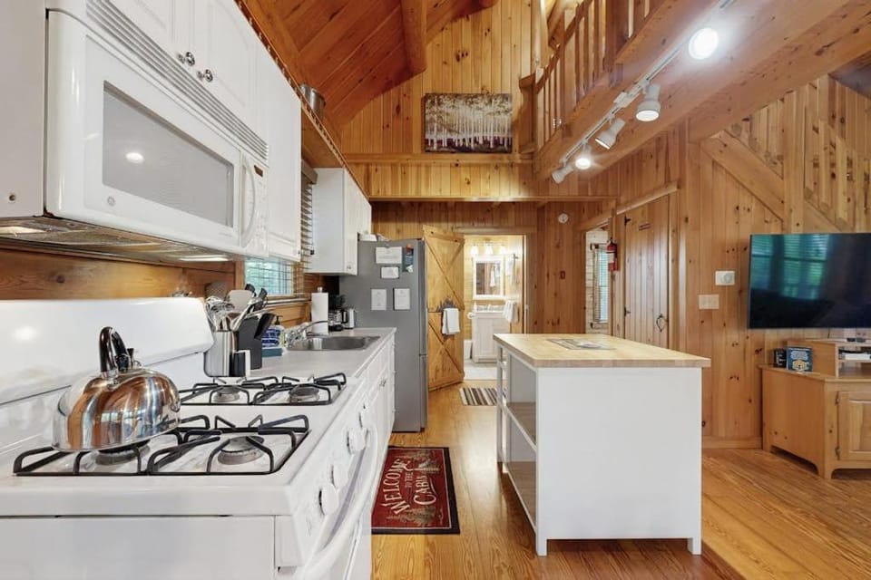 TV and multimedia, Kitchen or kitchenette, kitchen