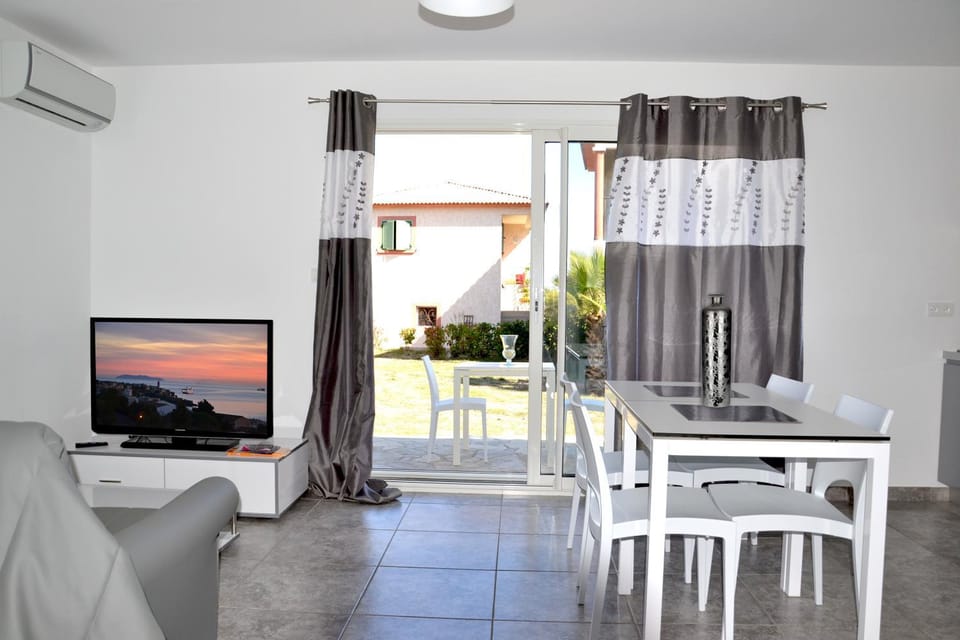TV and multimedia, Seating area