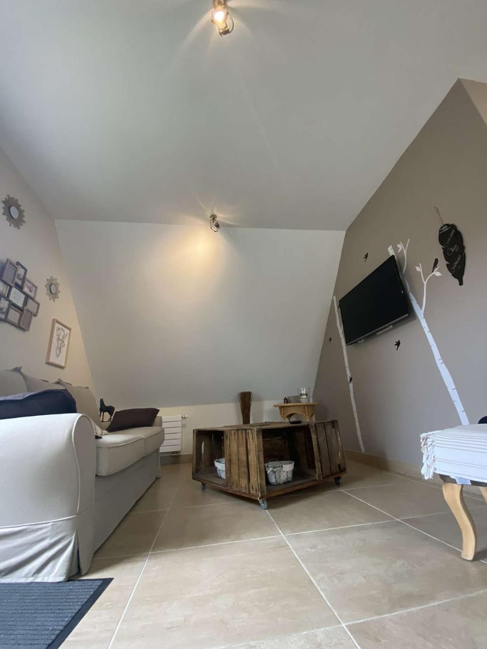 TV and multimedia, Living room, Seating area
