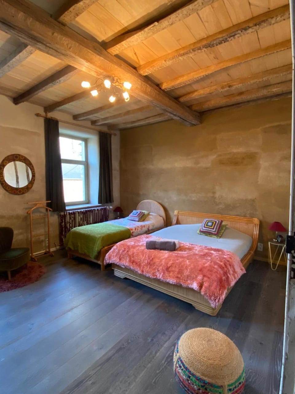 Bed, Photo of the whole room, Decorative detail, Bedroom