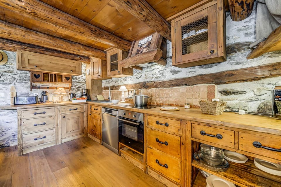 Chalet Lo Soli - Chalet au charme rustique pour 12 personnes MAE-6974 Chalet in Tignes