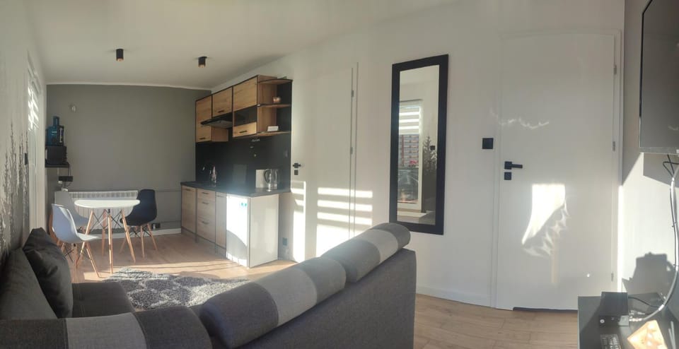Communal lounge/ TV room, Bed, TV and multimedia, Kitchen or kitchenette, Living room, Other, Other, Other, Photo of the whole room, Seating area, Dining area, Bedroom
