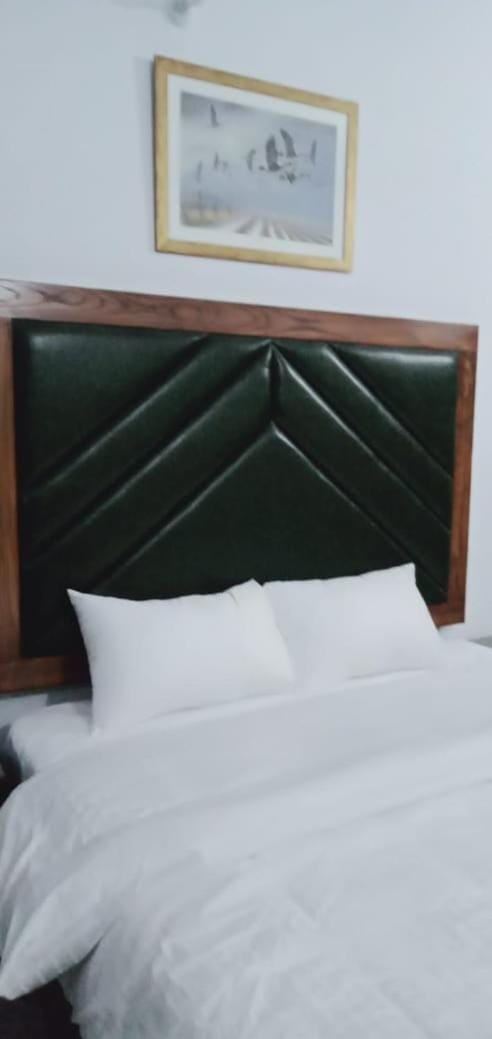 Homewood Suites Family Guest House & Apartments Bed and Breakfast in Lahore
