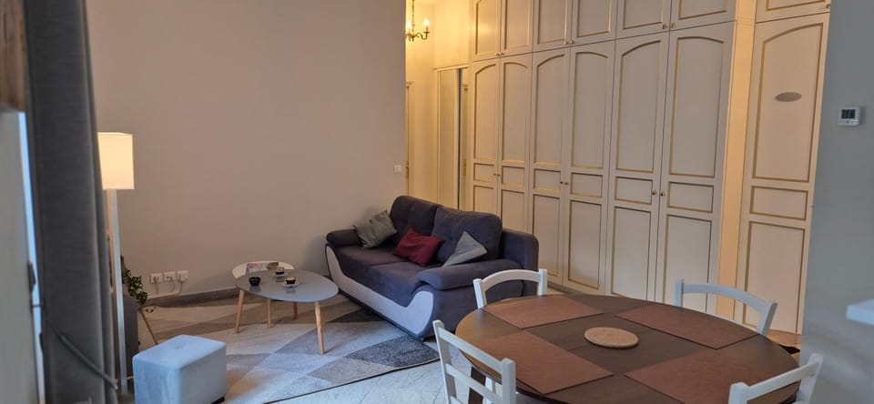 Bed, Living room, Seating area, wardrobe