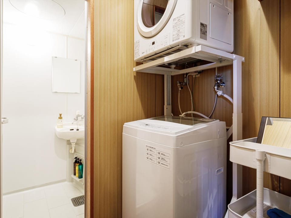 Area and facilities, washing machine, dryer