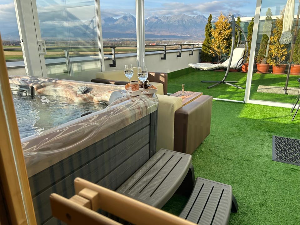 Natural landscape, Seating area, Mountain view, Pool view, sunbed