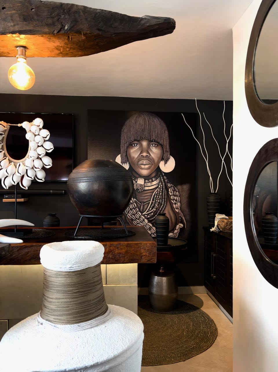 Lounge or bar, Decorative detail