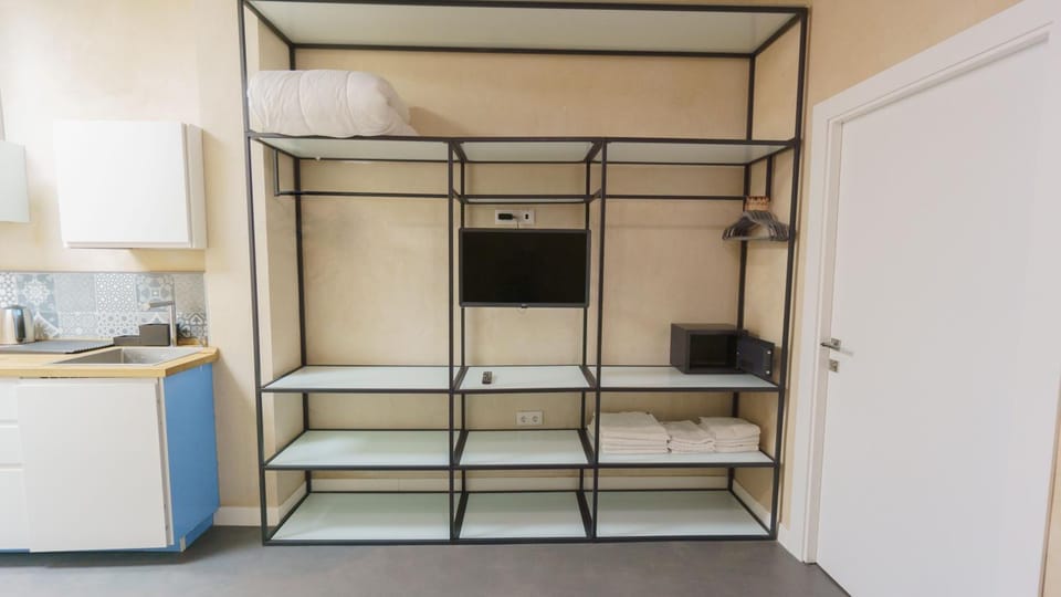TV and multimedia, Bedroom, towels, wardrobe