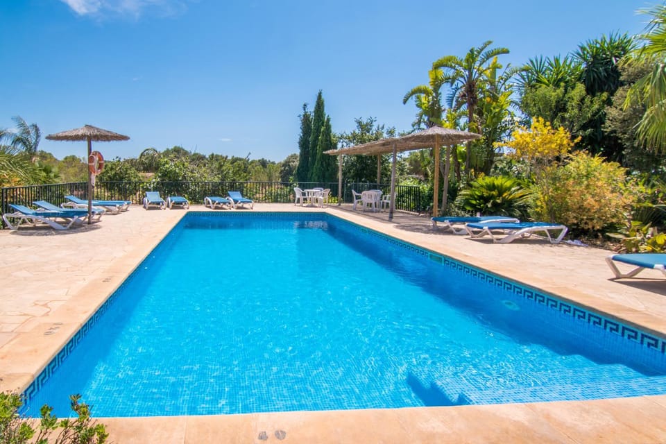 Finca Cabana-Barcelo House in Migjorn