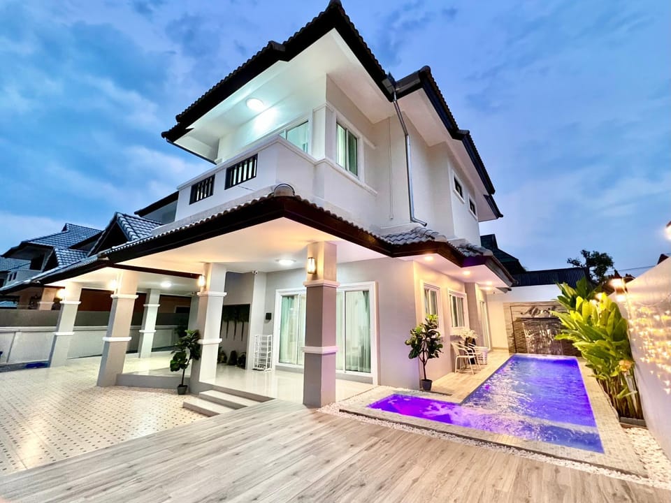 Property building, Swimming pool