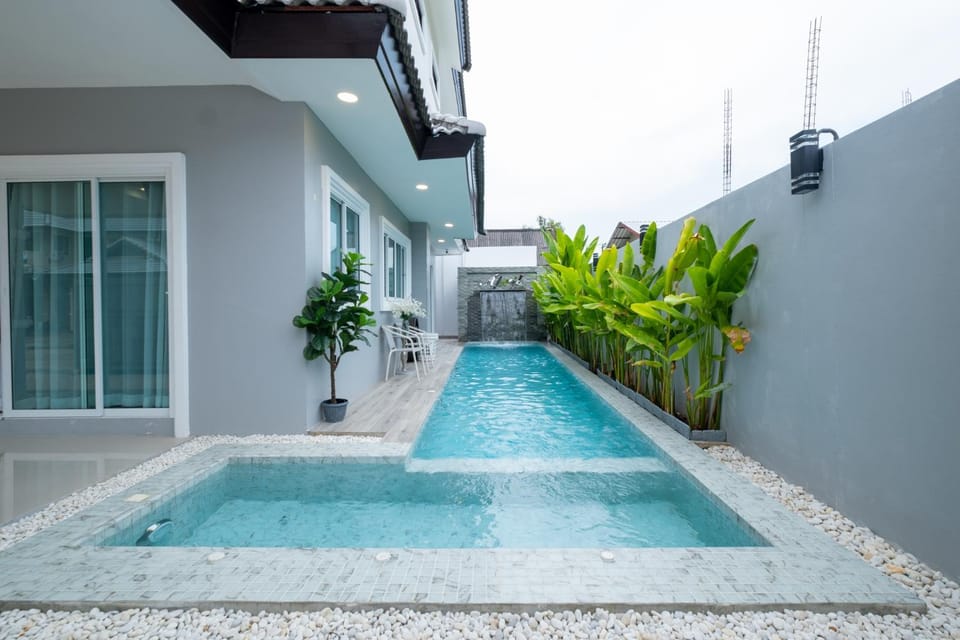 Property building, Swimming pool