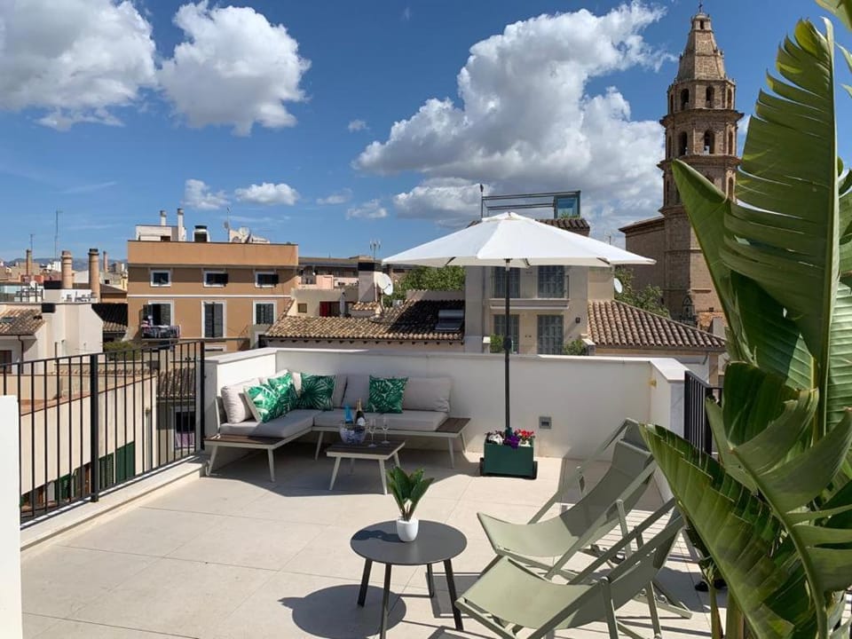 Off site, Balcony/Terrace