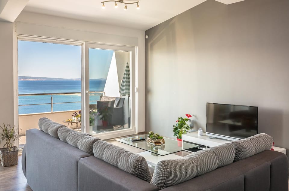 TV and multimedia, Balcony/Terrace, Living room, Seating area, Sea view