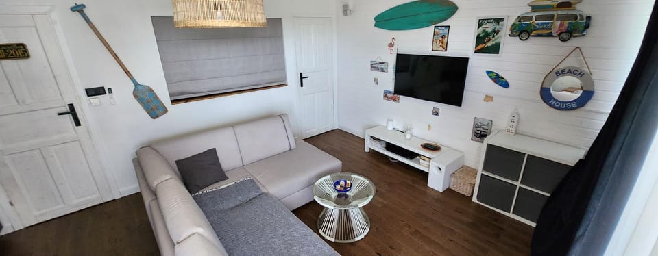 Communal lounge/ TV room, TV and multimedia, Living room, Evening entertainment