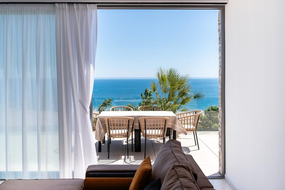 Natural landscape, View (from property/room), Living room, Sea view
