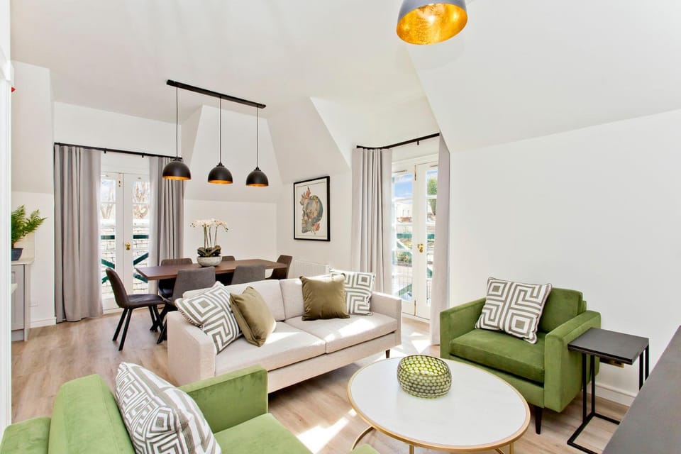 Living room, Seating area, Dining area