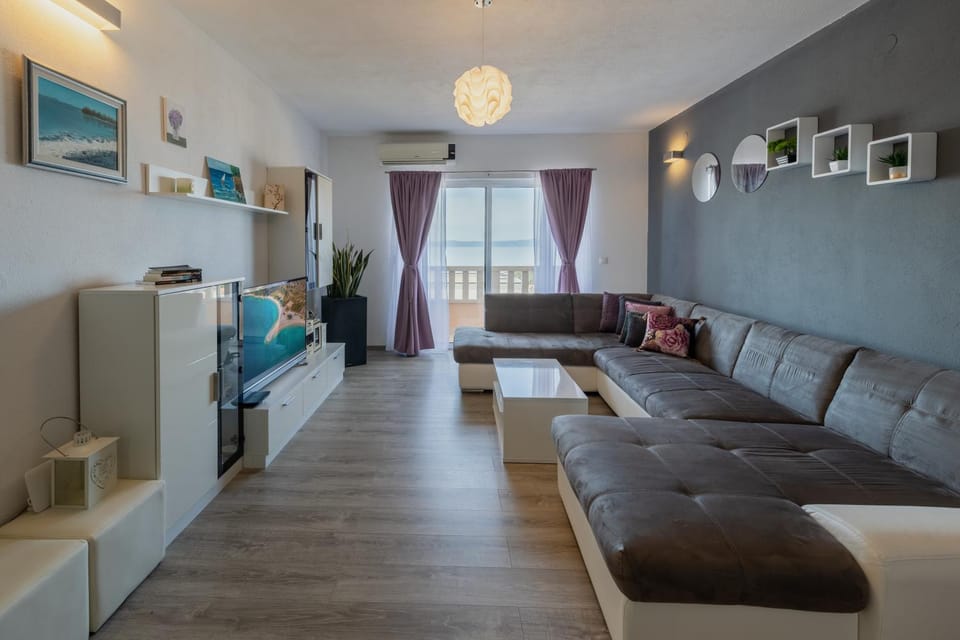 Apartment Dany - Free Beach Parking Apartment in Makarska