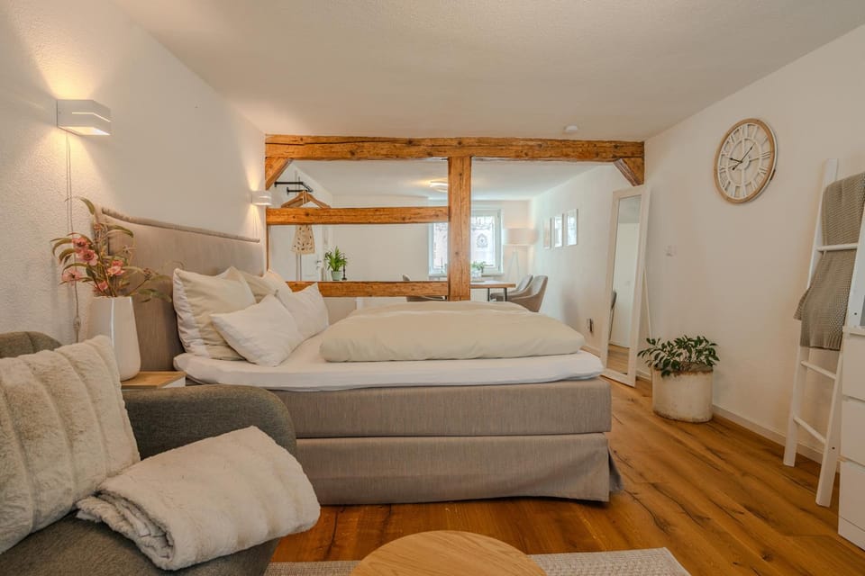 Living room, Bedroom