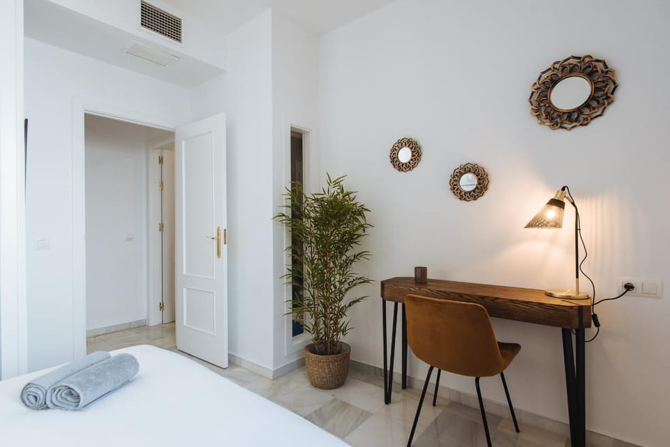 Seating area, Bedroom