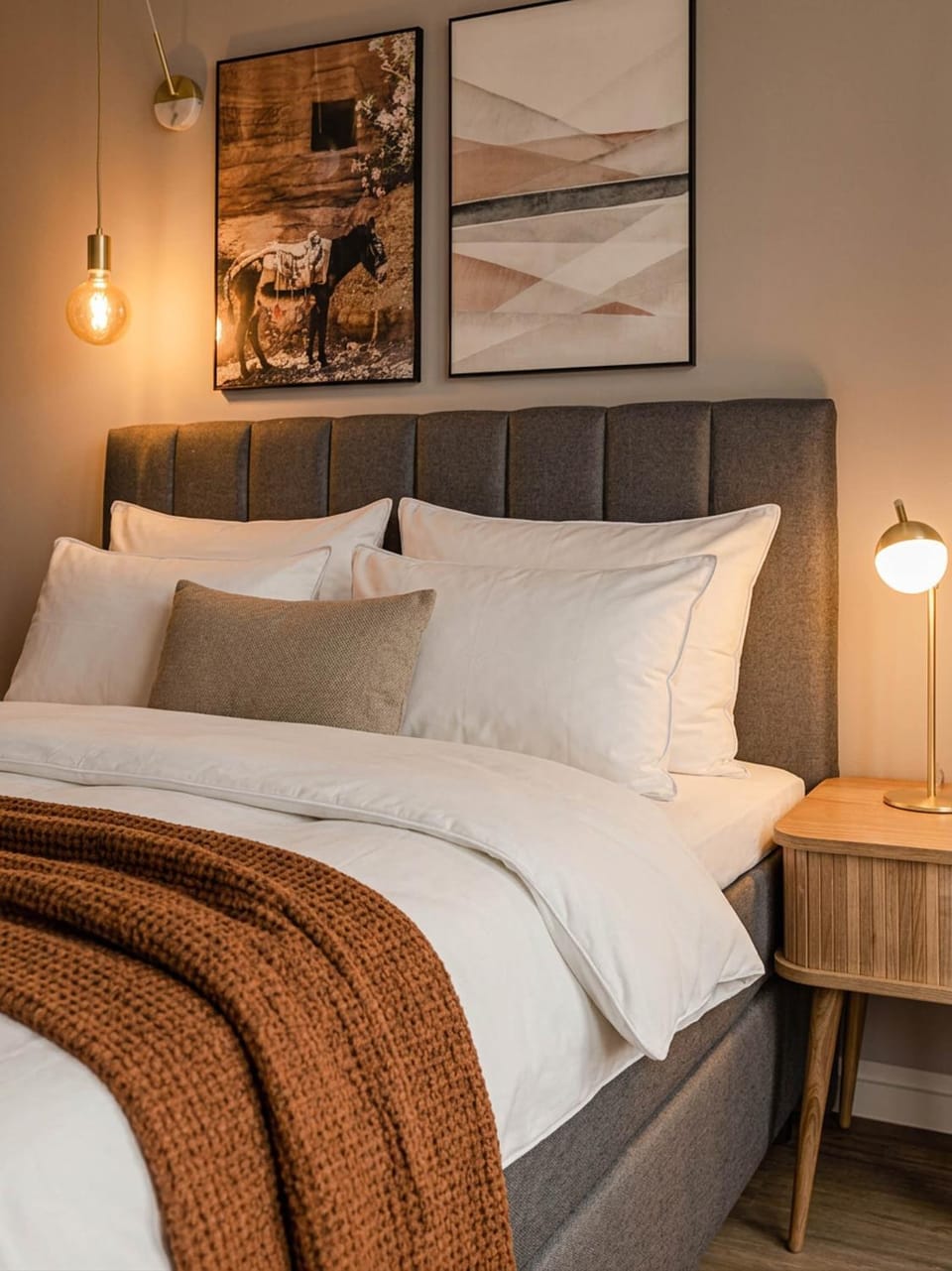 Bed, Photo of the whole room, Bedroom
