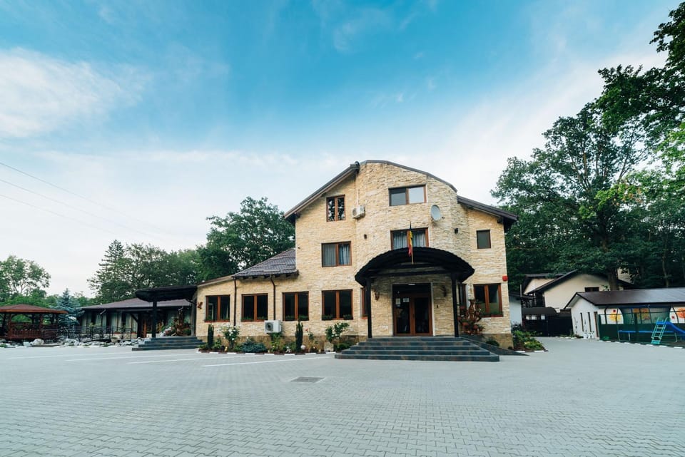 Popas Dumbravita Bed and Breakfast in Romania