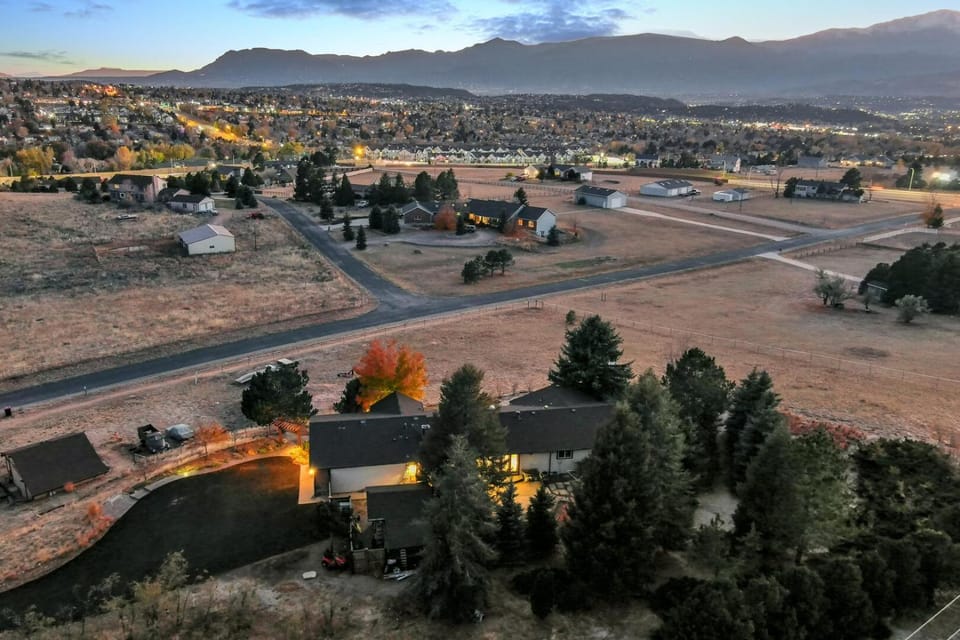 Nearby landmark, Neighbourhood, Bird's eye view, City view, Mountain view
