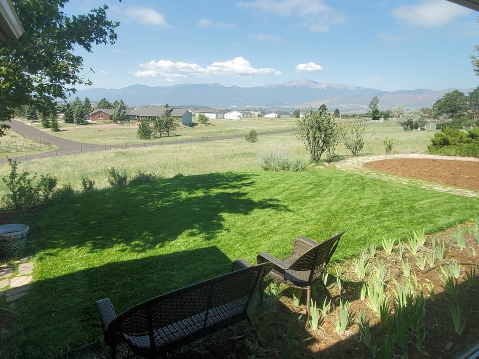 Nearby landmark, Natural landscape, View (from property/room), Mountain view