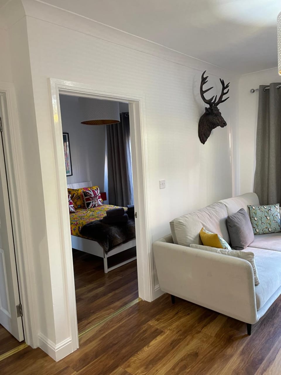 Living room, Seating area