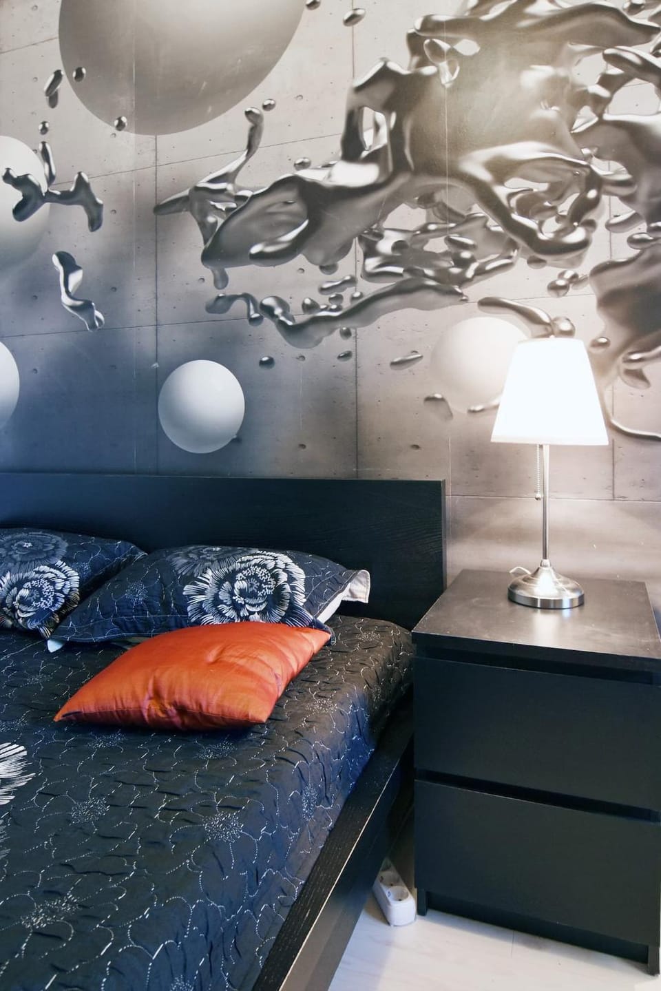 Bed, Living room, Seating area, Bedroom
