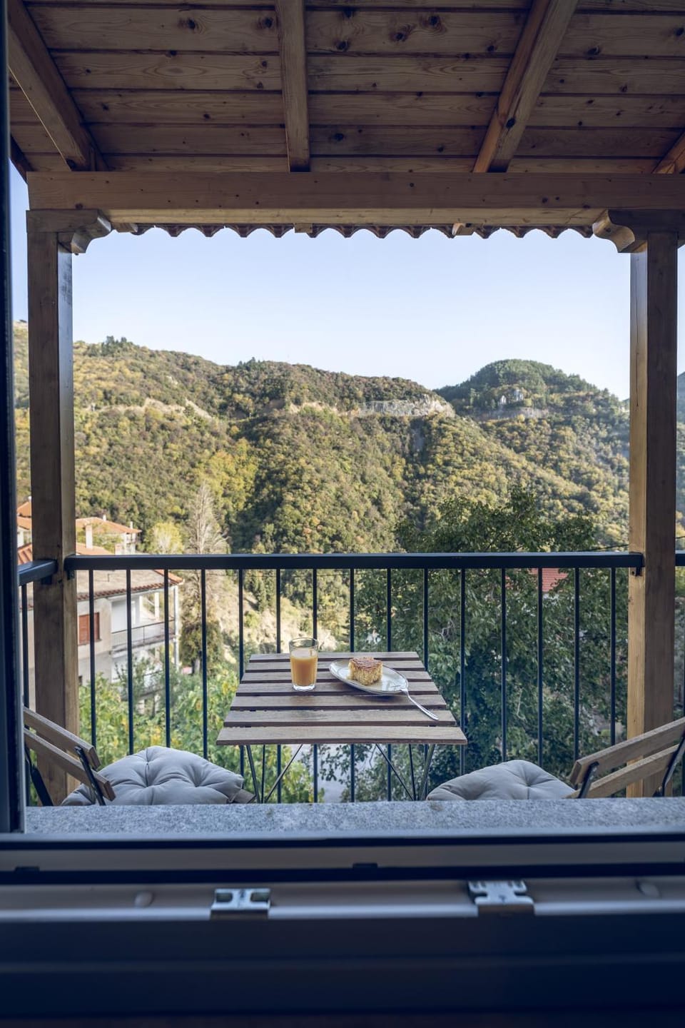 Balcony/Terrace, Mountain view