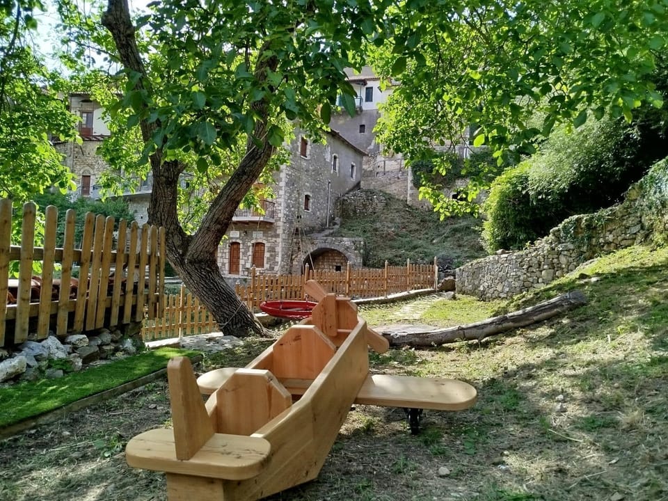 Game Room, Garden