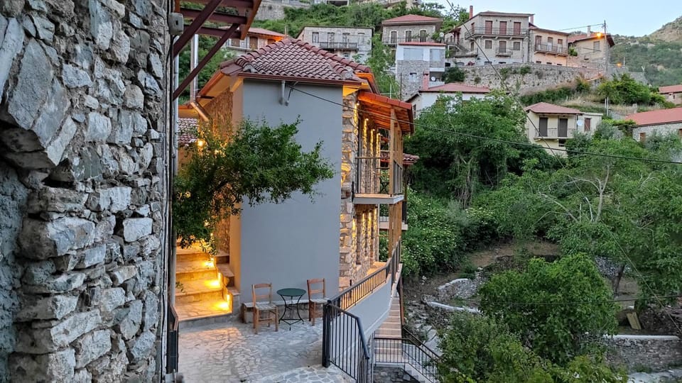 Property building, Neighbourhood, Summer, Internal: Not applicable to any particular room