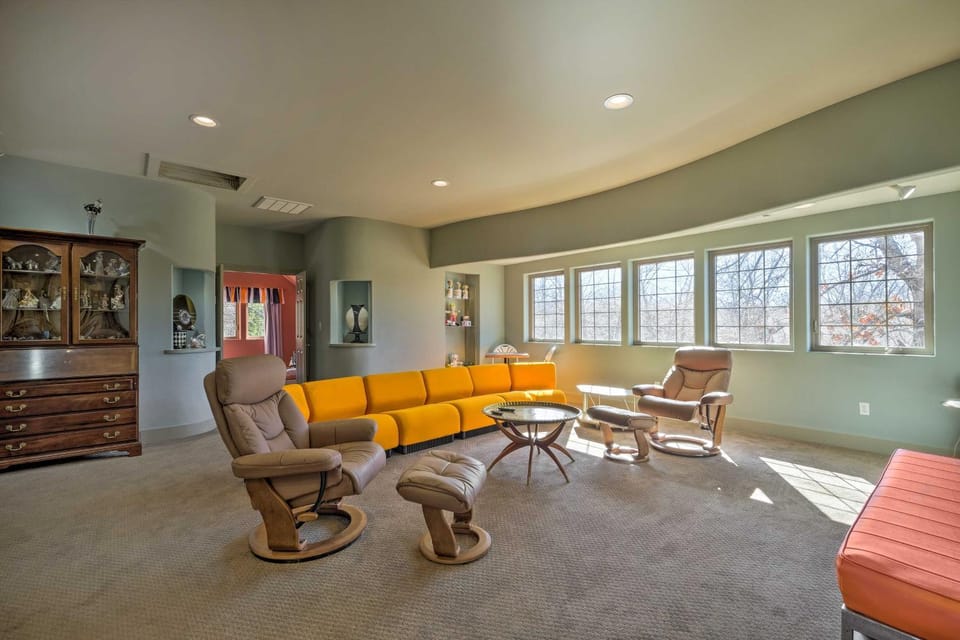 Falling Water Chalet Upper Unit Near Bike Trails! House in Bella Vista