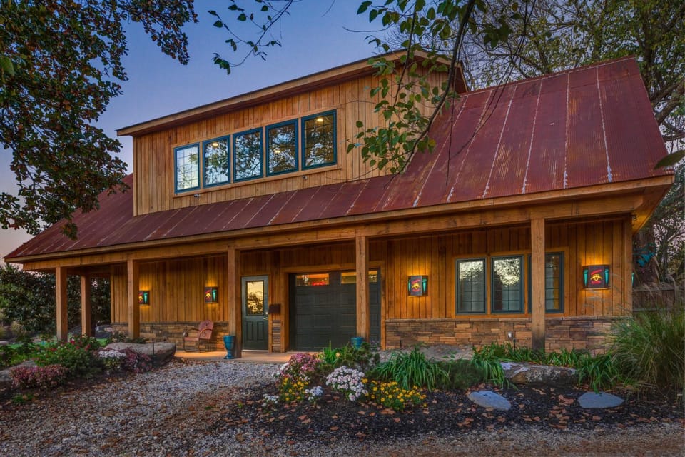 Falling Water Chalet Upper Unit Near Bike Trails! House in Bella Vista