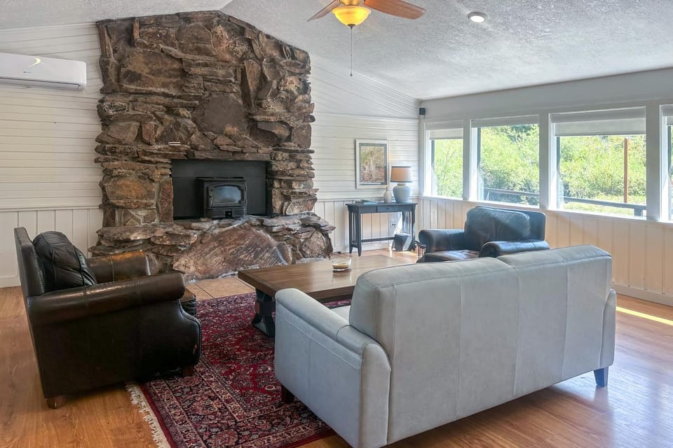 Relaxing Cuchara Retreat on Cucharas River w/ View House in Colorado