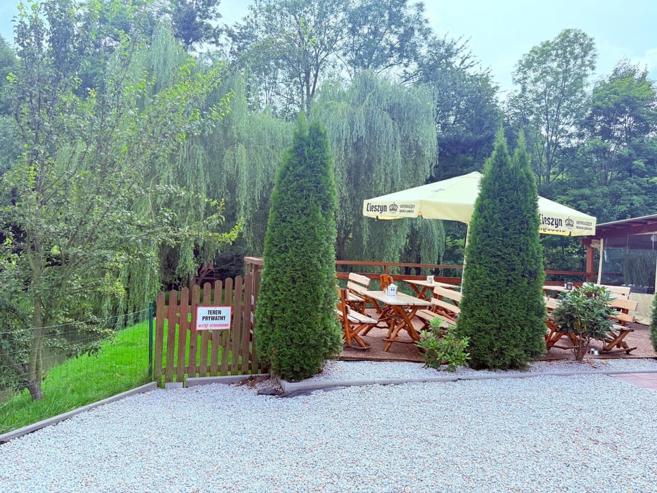 Restauracja i Noclegi Izba Rybacka w Krainie Wygasłych Wulkanów Apartment in Lower Silesian Voivodeship