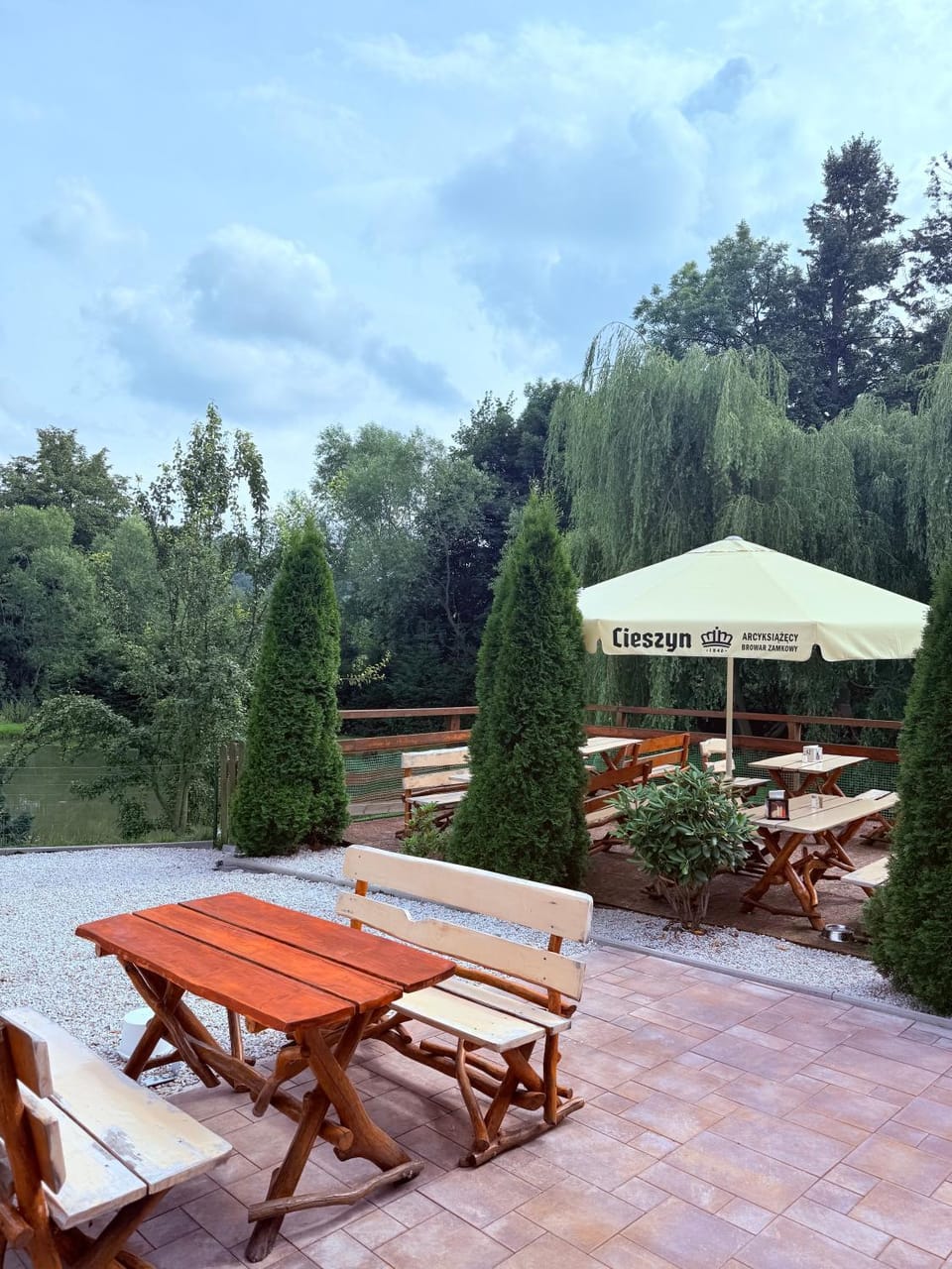 Restauracja i Noclegi Izba Rybacka w Krainie Wygasłych Wulkanów Apartment in Lower Silesian Voivodeship