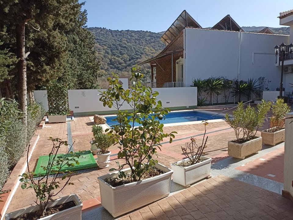 Mountain view, Swimming pool