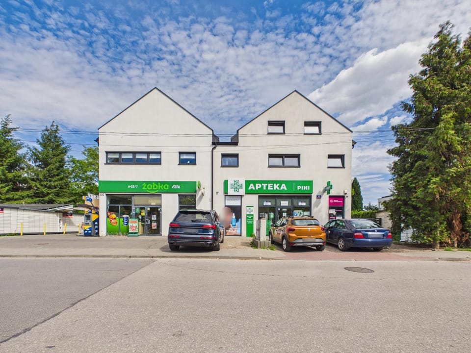 Property building, Street view