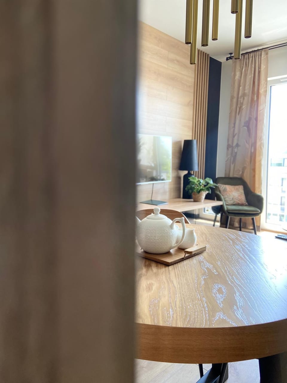 Living room, Seating area, Dining area
