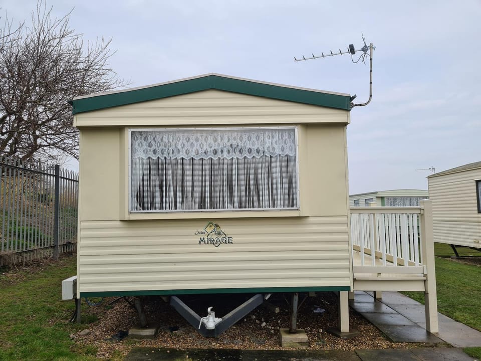 Property building, Balcony/Terrace