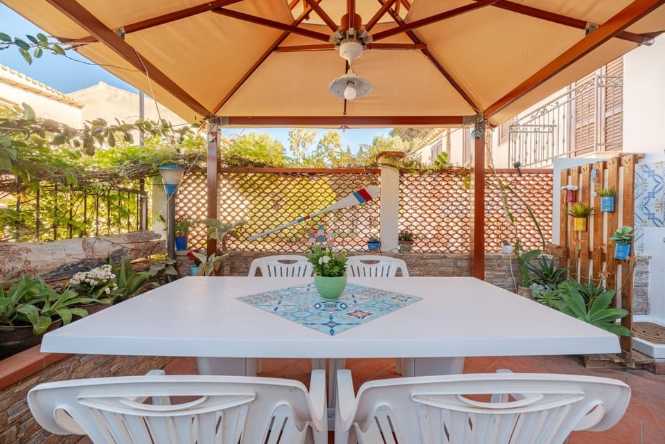 Patio, Garden view