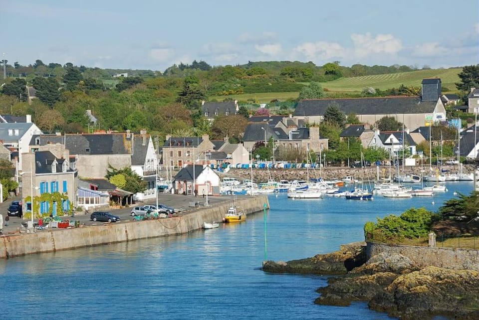 Neighbourhood, Natural landscape, Hiking