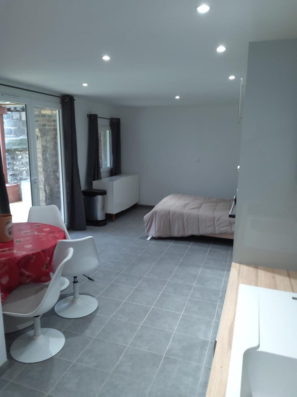 Bed, Seating area, Bedroom